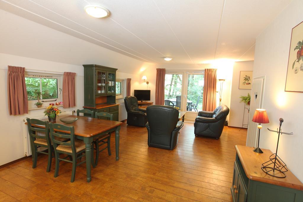 Natuurpark De Witte Bergen Hotell Rouveen Rum bild